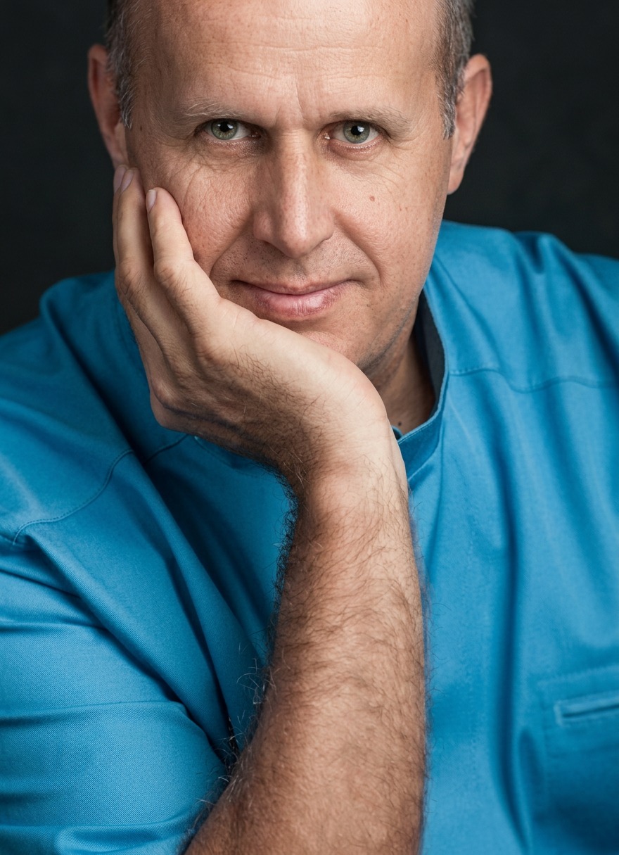 dr n. med. Konrad Malinowski — specjalista ortopedii i traumatologii narządu ruchu, chirurg ortopeda